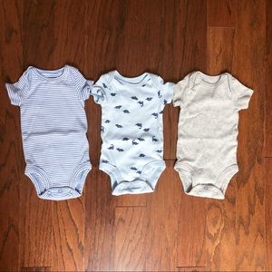 3/$12 Carter’s newborn short sleeve bodysuits